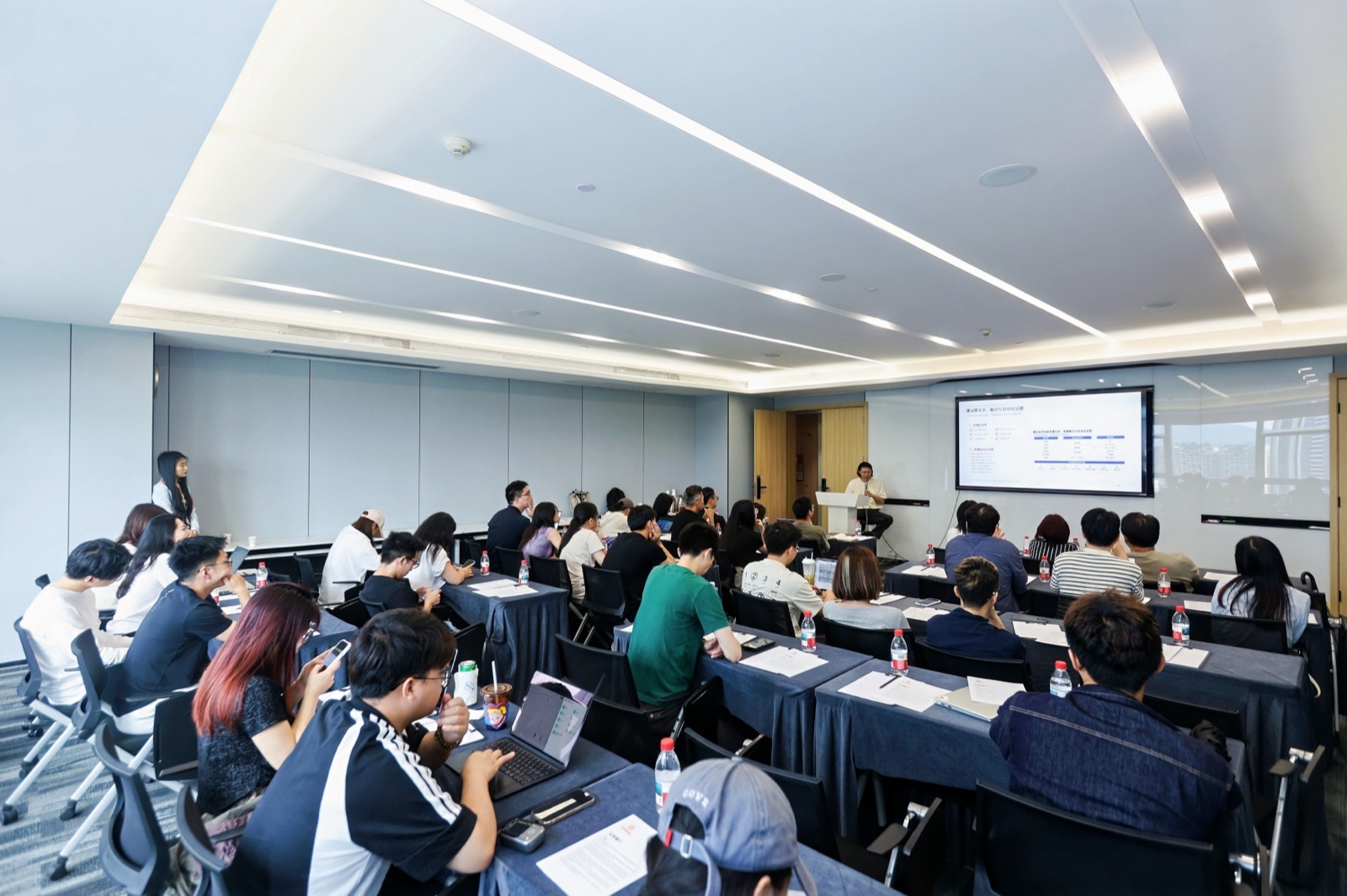 独立站会员体系搭建实战闭门会会场全景